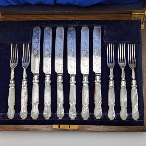 1890年頃 英国アンティーク 白蝶貝ハンドル デザートカトラリー5.5ペアセット 木箱入り